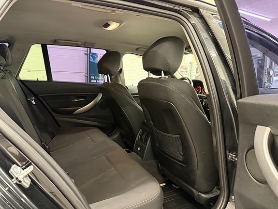 BMW 320d 17 of 27