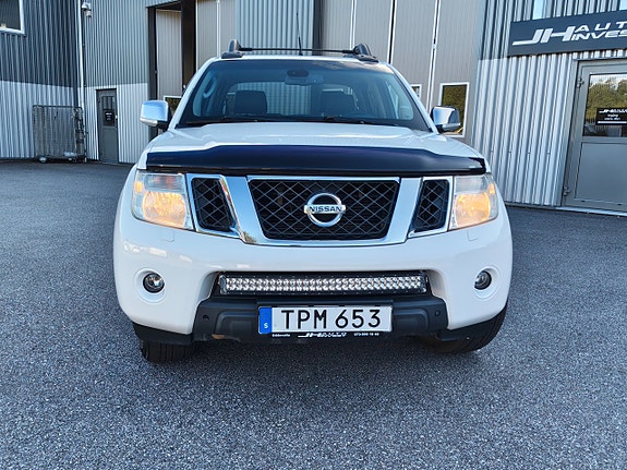 Nissan Navara 3 of 5