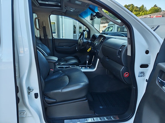 Nissan Navara 23 of 28