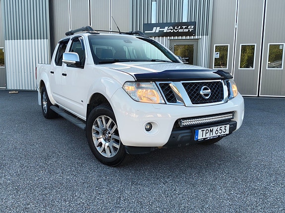 Nissan Navara 2 of 5