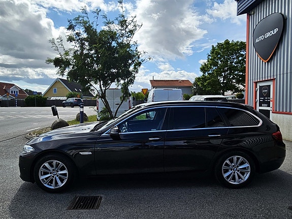 BMW 520 2 of 5