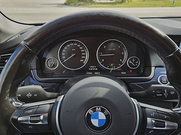 BMW 520 9 of 15