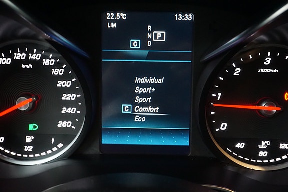 Mercedes-Benz C200 d 23 of 23