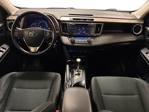 Toyota RAV4 9 of 30