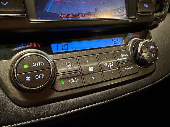 Toyota RAV4 15 of 30