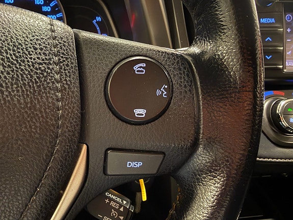 Toyota RAV4 19 of 30