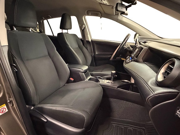 Toyota RAV4 11 of 30