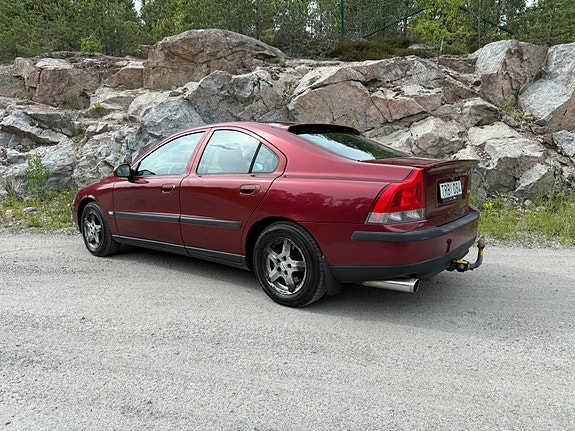 Volvo S60 3 of 5