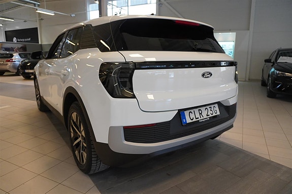 Ford Explorer 12 of 20