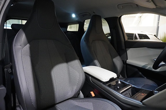 Ford Explorer 7 of 20