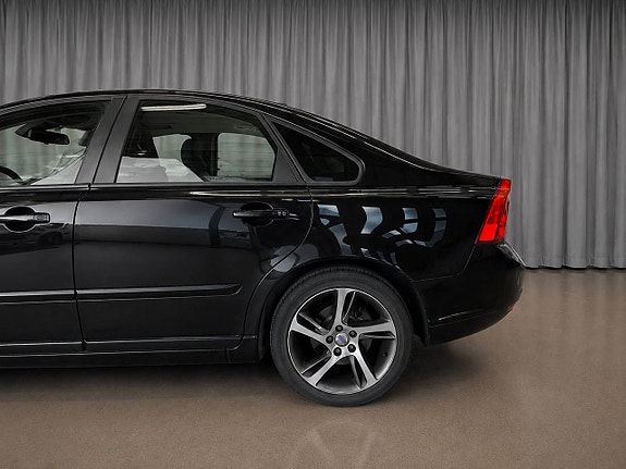 Volvo S40 4 of 5