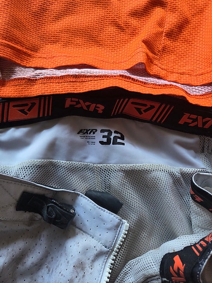 Product image 8 of 9