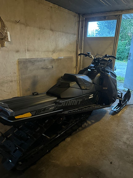 Ski-doo 3 of 4