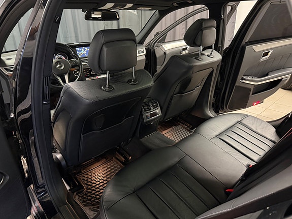 Mercedes-Benz E220 20 of 30