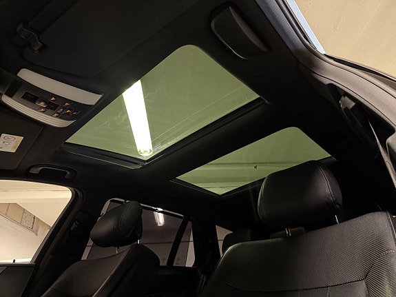 Mercedes-Benz E220 28 of 30
