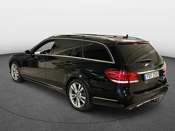 Mercedes-Benz E220 3 of 30