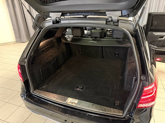 Mercedes-Benz E220 23 of 30