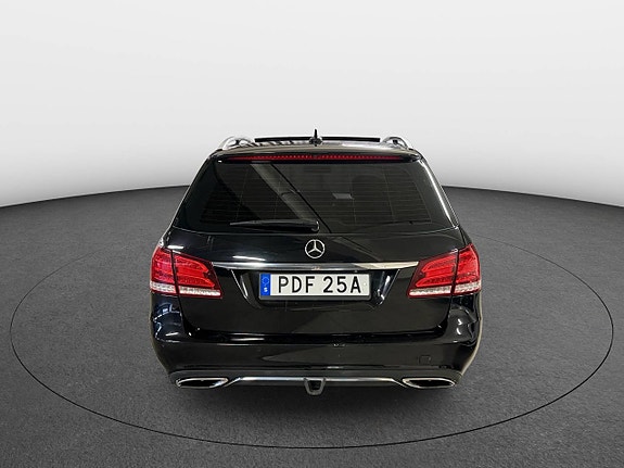 Mercedes-Benz E220 4 of 30