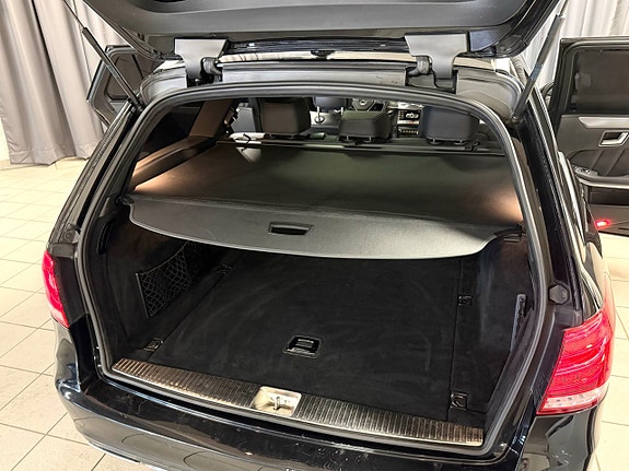 Mercedes-Benz E220 22 of 30