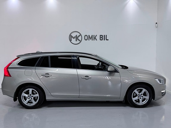 Volvo V60 4 of 5