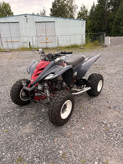 Yamaha YFM350R Raptor 3 of 5