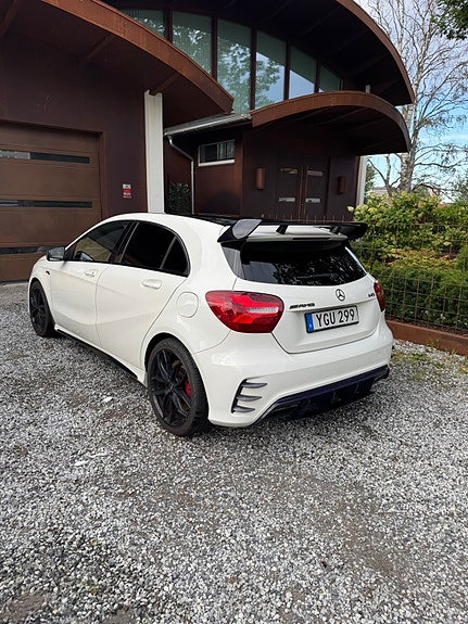 Mercedes-Benz A45 3 of 6
