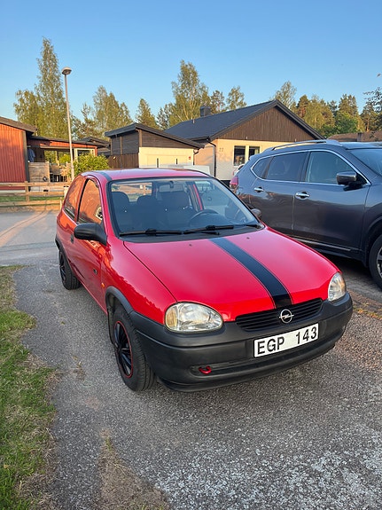 Opel Corsa 2 of 3