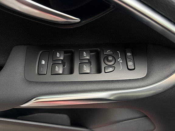 Volvo V40 21 of 24