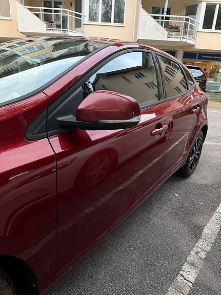 Volvo V40 3 of 5
