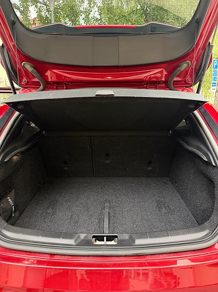Volvo V40 20 of 24