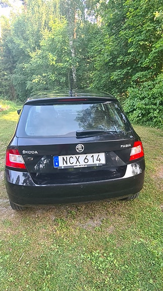 Skoda Fabia 2 of 5