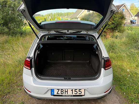 Volkswagen Golf VII 7 of 12