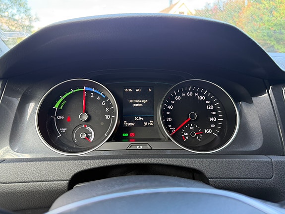Volkswagen Golf VII 12 of 12