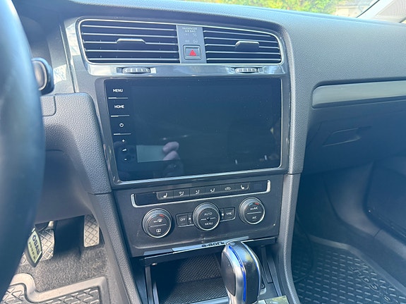 Volkswagen Golf VII 11 of 12