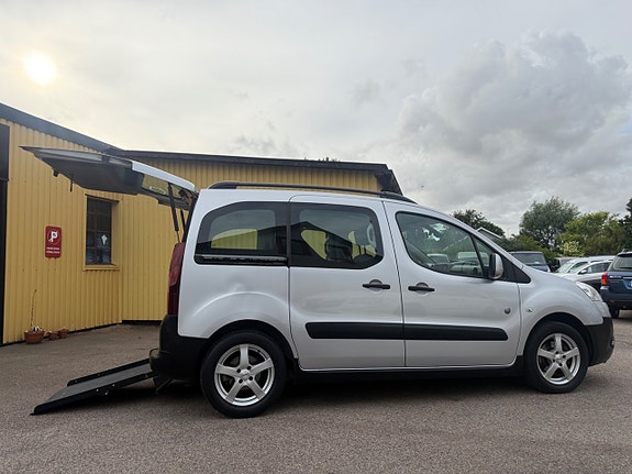 Peugeot Partner Tepee 3 of 5