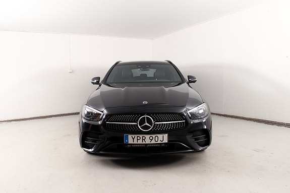 Mercedes-Benz E450 5 of 5