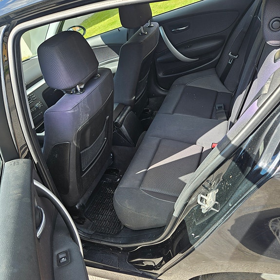 BMW 118d 5 of 5