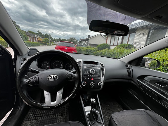 Kia Ceed 4 of 5