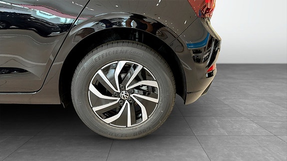 Volkswagen Polo 6 of 12