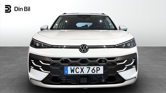 Volkswagen T-Roc 4 of 5