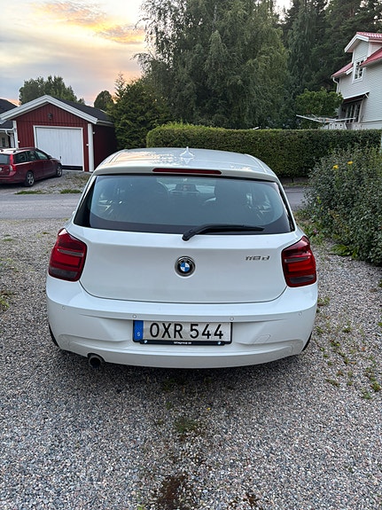 BMW 116d 5 of 12