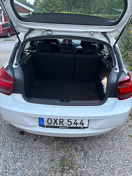 BMW 116d 6 of 12