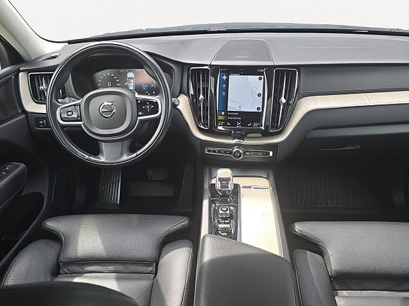 Volvo XC60 11 of 22