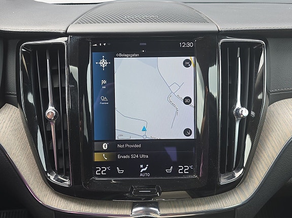 Volvo XC60 13 of 22