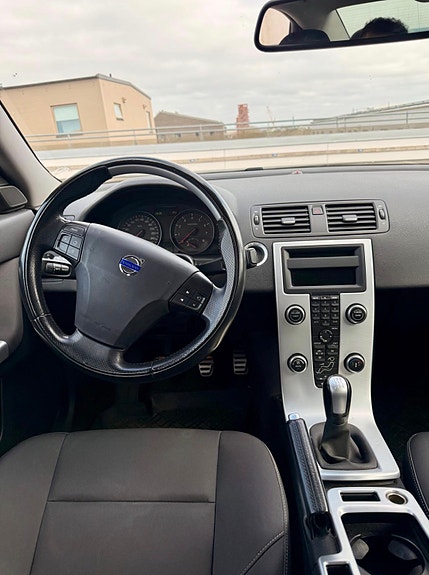 Volvo S40 5 of 5