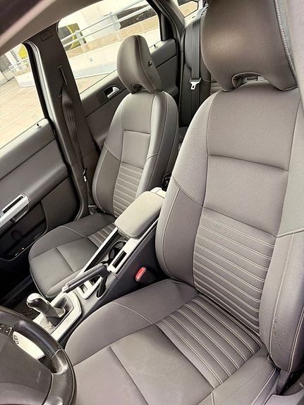 Volvo S40 3 of 5