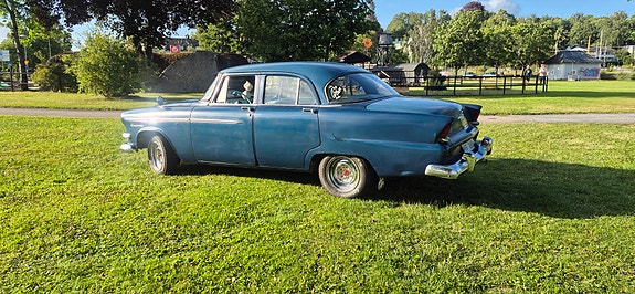 Dodge 3 of 5