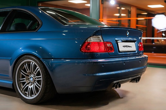 BMW M3 4 of 5