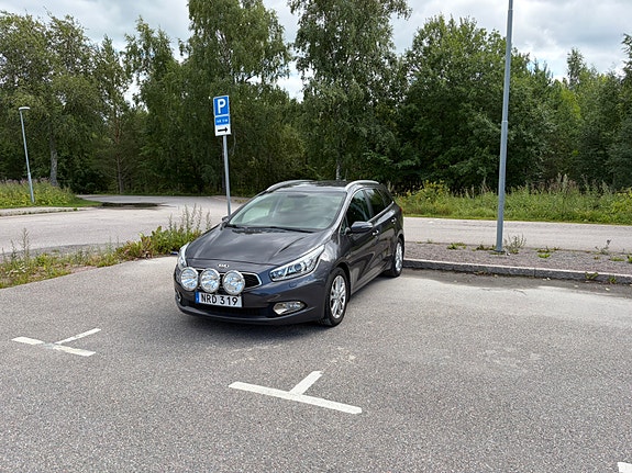 Kia Ceed 3 of 5