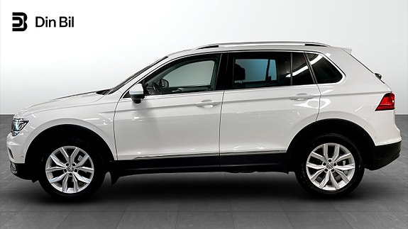 Volkswagen Tiguan 2 of 5
